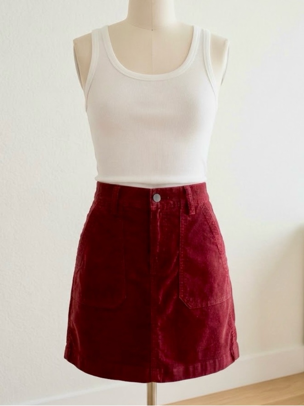 Old Navy| Fall Burgundy Thin Corduroy Pocket Mini Skirt Sz 2